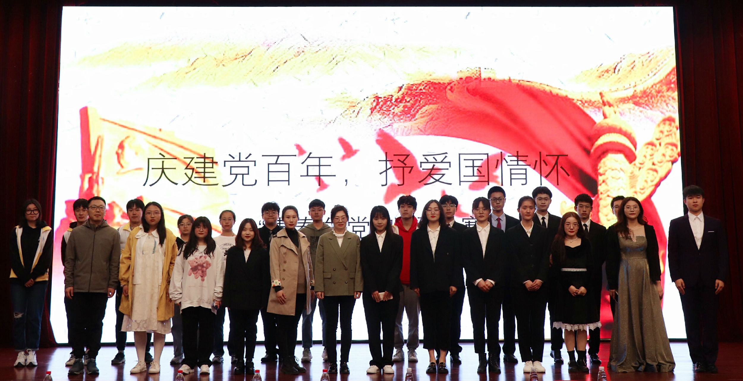 朗诵大赛合照.JPG